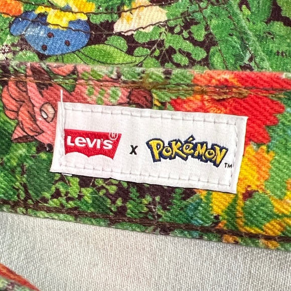Levi's Pokemon Garden Denim Jeans Straight Size 32X32 - Picture 6 of 9